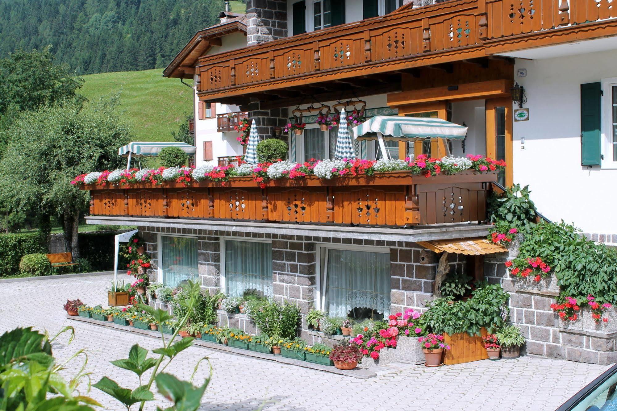 Albergo Trentino Моэна Экстерьер фото