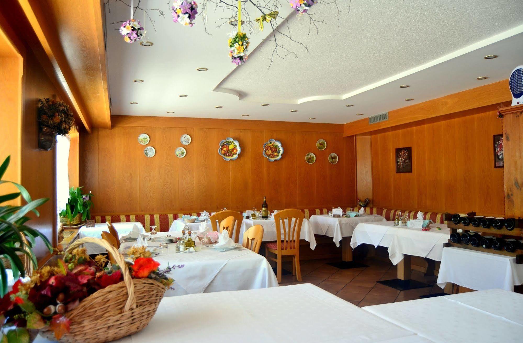 Albergo Trentino Моэна Экстерьер фото